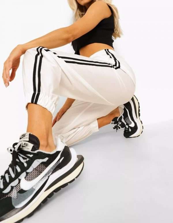 Girl’s Elastic Joggers with Double Thin Stripe